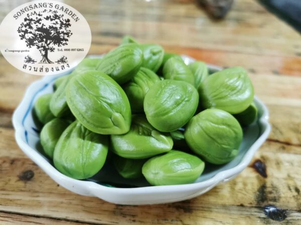 Ready-to-eat peeled stink beans