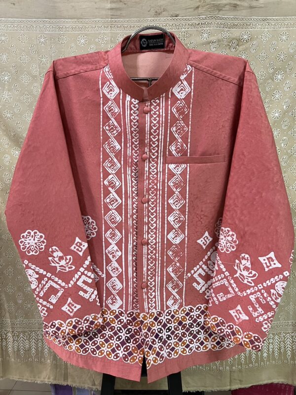 เสื้อบาติกแขนยาวผู้ชาย