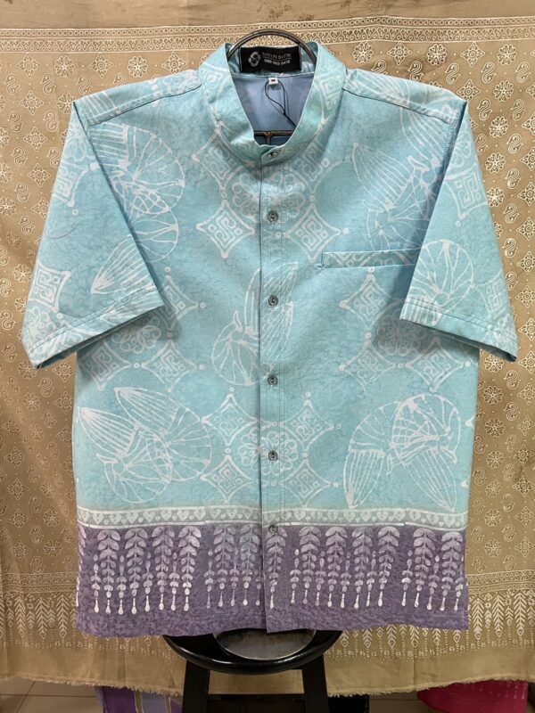 Men's short-sleeved batik shirt